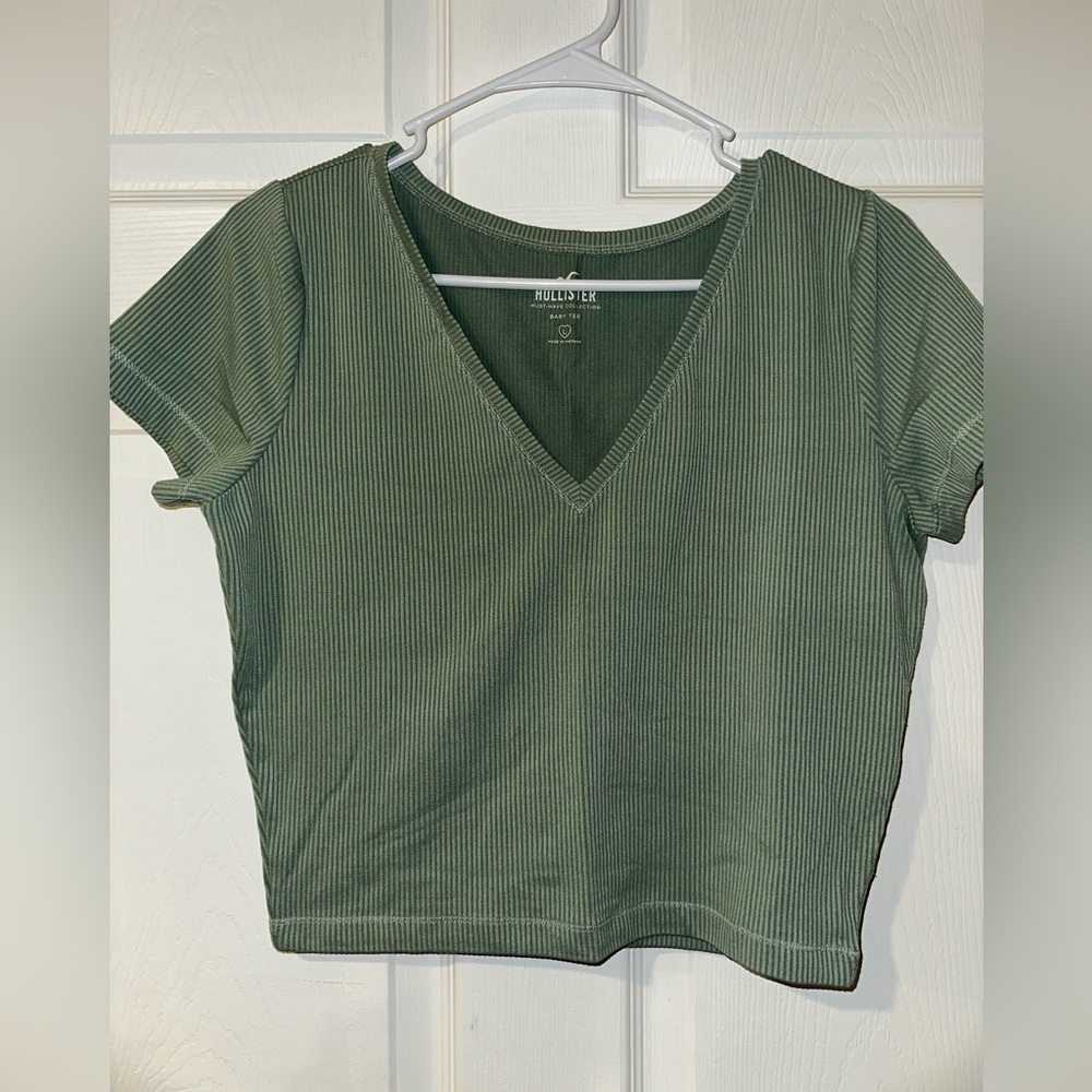 Hollister Olive Ribbed V-Neck Tee